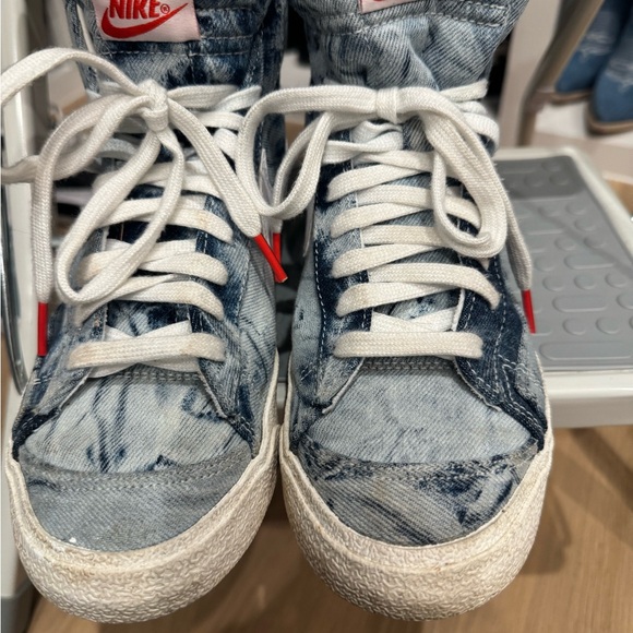 Nike Blazer 77 Denim Blue and White High-Tops - Picture 4 of 8